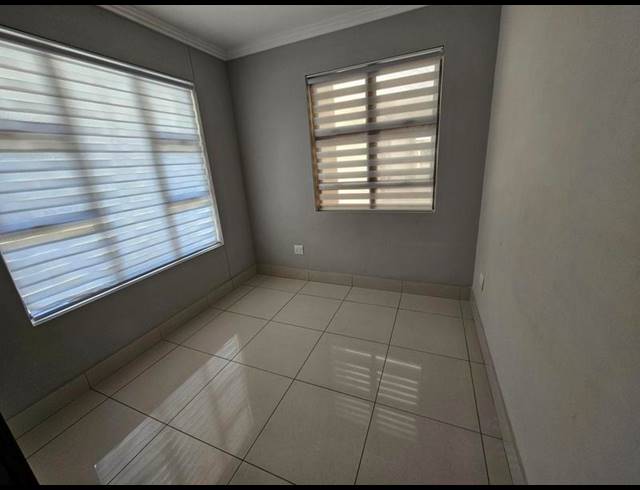 2 BEDROOM APARTMENT FOR SALE IN UMHLANGA RIDGE